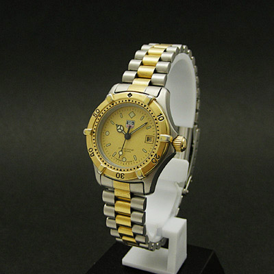 タグ・ホイヤー プロフェッショナル 200m レディースウオッチ