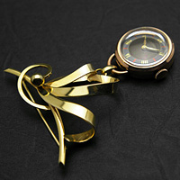 レオラ ブローチウオッチ 10Kピンクゴールド 飛びローマ数字インデックス ツートーン文字盤 美品