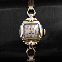 グリュエン ヴェリシン アラビア数字インデックス レディースウオッチ 箱付き