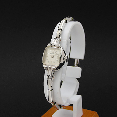 ブローバ シルバー文字盤 369インデックス レディースウオッチ 箱付き