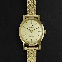 オメガ ジュネーブ レディースウオッチ ゴールド文字盤 オーバルシェイプ