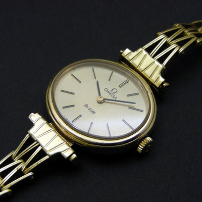 オメガ デ・ビル シャンパンゴールドダイアル オーバルケース レディースウオッチ