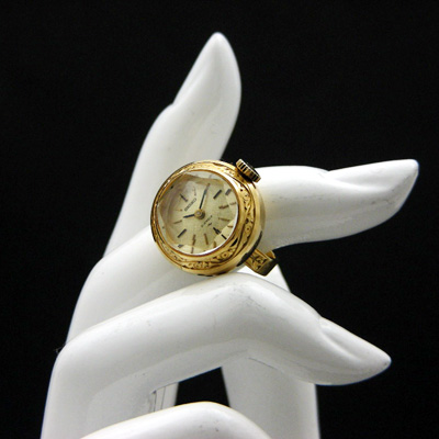 セイコー 18K アンティークリングウオッチ シャンパンゴールド文字盤