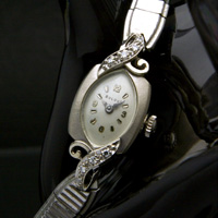 ブローバ ダイヤ装飾 14KWG アールデコデザイン アンティーク 手巻き レディースウオッチ 分解掃除済み