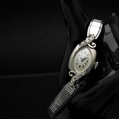 ブローバ ダイヤ装飾 14KWG アールデコデザイン アンティーク 手巻き レディースウオッチ 分解掃除済み