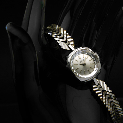 チュードル クッションケース アンティーク 手巻き レディースウオッチ 分解掃除済み