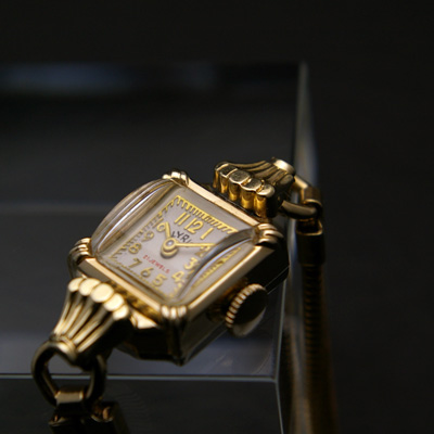 リリック レディースアンティークウオッチ スクエアケース アーチデザイン風防 手巻き