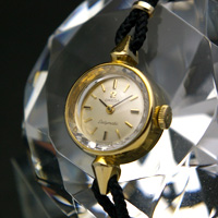 オメガ レディーマチック プリズム風防 レディースアンティークウオッチ 分解掃除済み