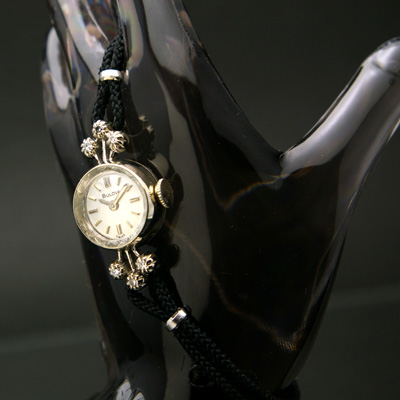 ブローバ 14KWG ダイヤ装飾 レディースウオッチ 紐ベルト仕様 02