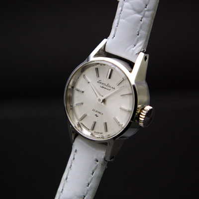 セイコー ソーラー スペシャル レディースアンティークウオッチ シルバーダイアル＆ホワイトベルト