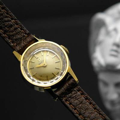 オメガ ゴールドダイアル レディースアンティークウオッチ 手巻き プリズム風防仕様 分解掃除済み