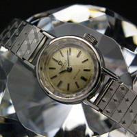 オメガ デ・ビル プリズム風防 レディースアンティークウオッチ 自動巻 ヴィンテージ感あふれる文字盤