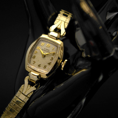 ジラール・ペルゴ レディースアンティークウオッチ トノー型ケース アラビア数字インデックス 分解掃除済み