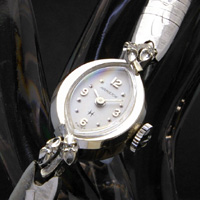 ハミルトン アーモンドシェイプホワイトゴールドケース ダイヤ装飾 レディースアンティークウオッチ