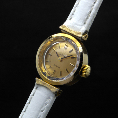 オメガ デ・ビル ゴールドダイアル プリズム風防 レディースアンティークウオッチ ホワイトベルト