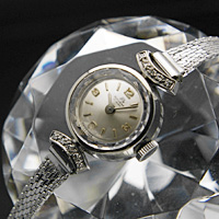 ブッフェラー 18Kケース ダイヤ装飾 3倍数アラビア数字 プリズム風防 レディースアンティークウオッチ