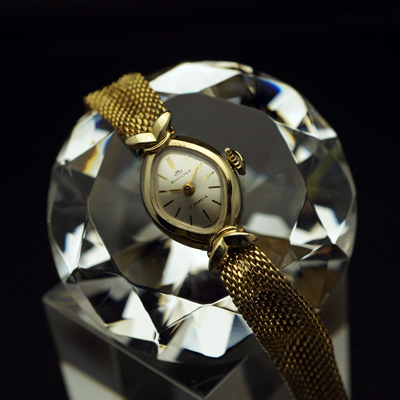 ブッフェラー 手巻き シルバーダイアル ロズンジシェイプ メッシュベルト レディースアンティークウオッチ 02