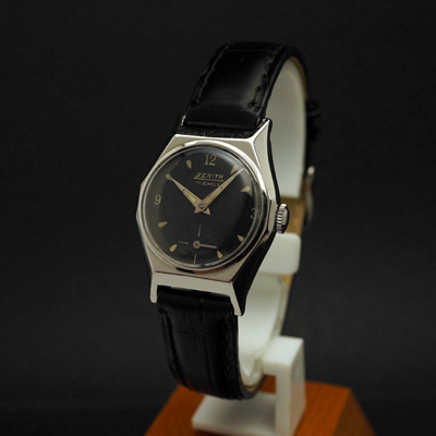 ゼニス スモールセコンド 黒文字盤 3・6・9・12アラビックインデックス 手巻き レディースアンティークウオッチ
