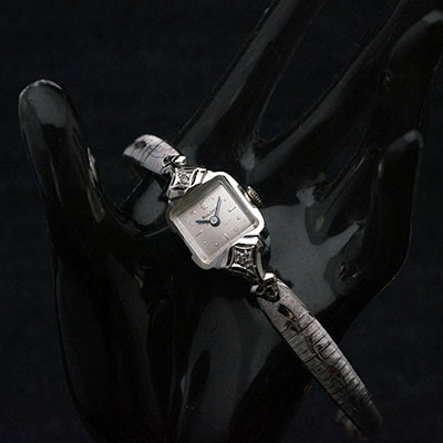 ブローバ ダイヤ装飾 14KWGケース 手巻き レディースウオッチ アンティーク