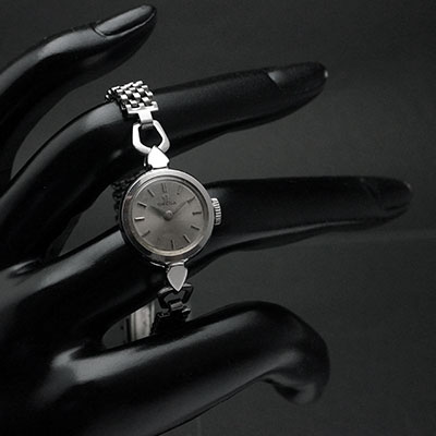 オメガ 手巻き アンティークウオッチ シルバーダイアル メッシュブレス レディース