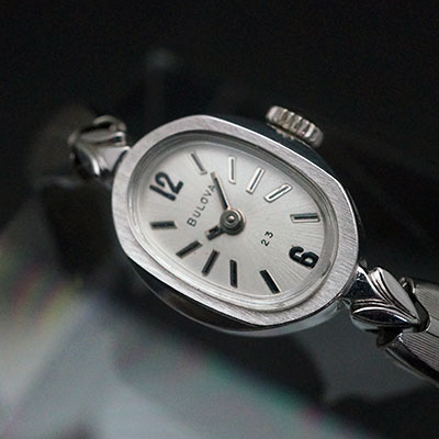 ブローバ オーバルフェイス 手巻き レディースウオッチ アンティーク 良品 02