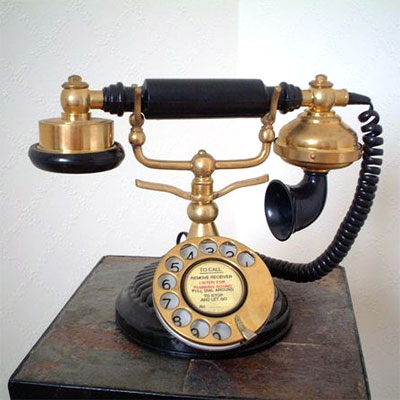 英国製 アンティーク電話機 ブラック 横型 ウェーブ 01